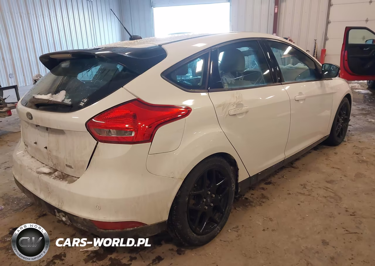 2018 Ford Focus Sel VIN:1FADP3M2XJL263161 - 4
