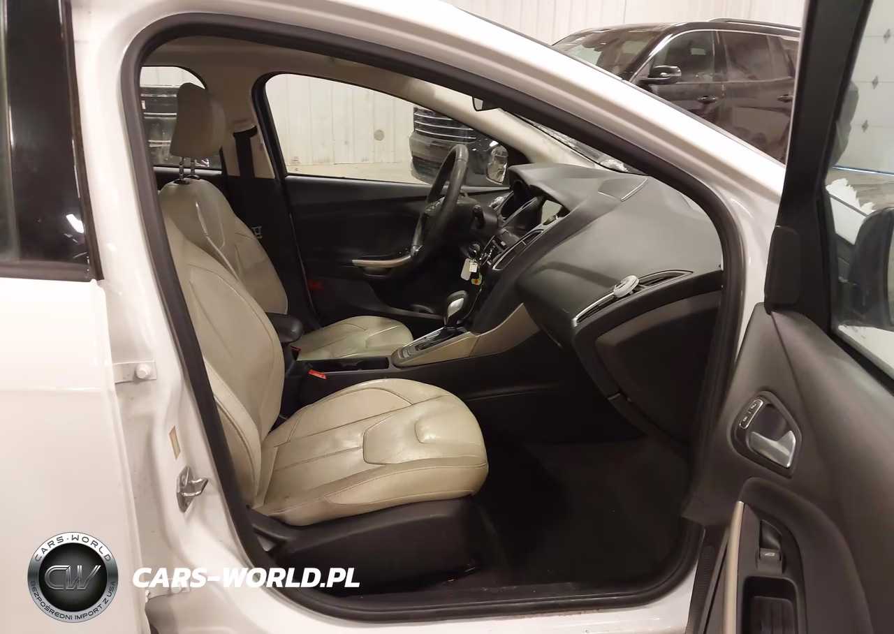 2018 Ford Focus Sel VIN:1FADP3M2XJL263161 - 5
