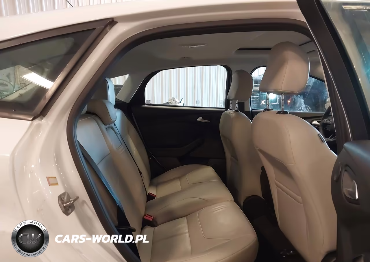 2018 Ford Focus Sel VIN:1FADP3M2XJL263161 - 8