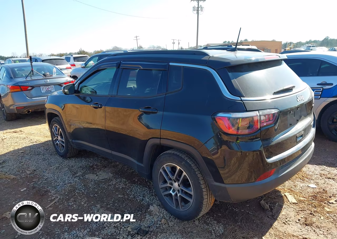 2017 Jeep New Compass Latitude Fwd VIN:3C4NJCBB2HT632533 - 3