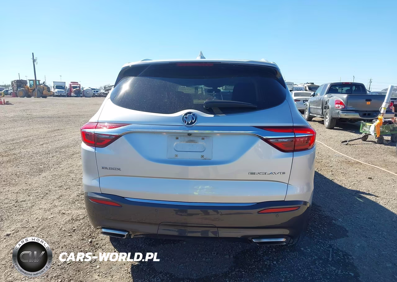 2018 Buick Enclave Essence VIN:5GAERBKW9JJ210005 - 16