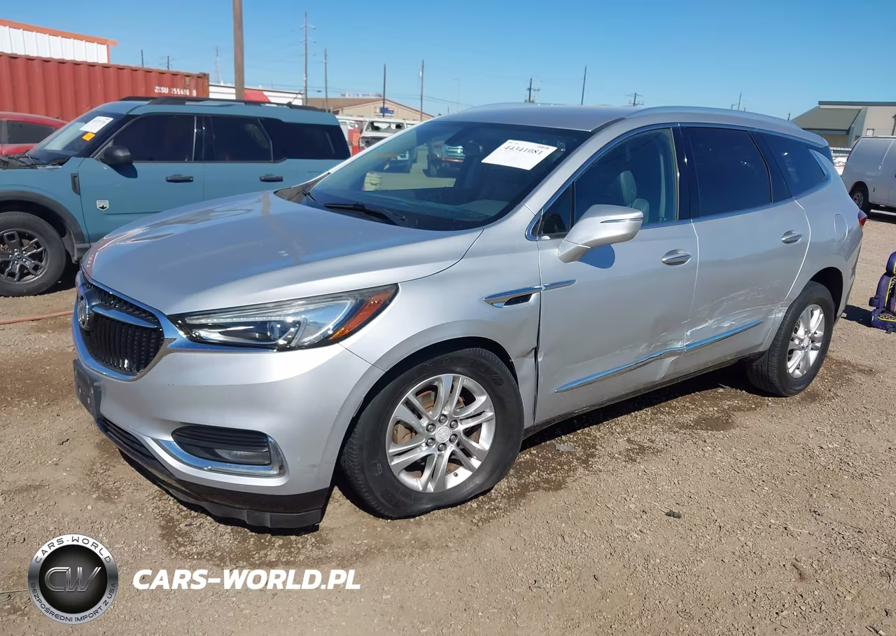 2018 Buick Enclave Essence VIN:5GAERBKW9JJ210005 - 2