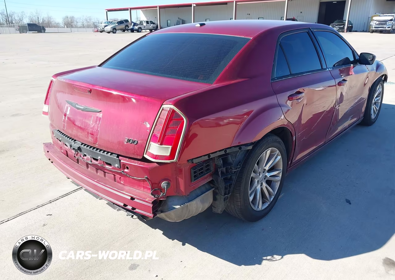 2014 Chrysler 300 VIN:2C3CCAAG6EH156752 - 4