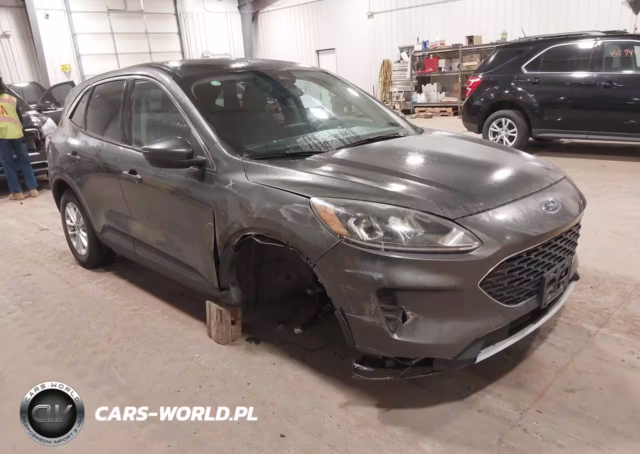 2020 Ford Escape Se