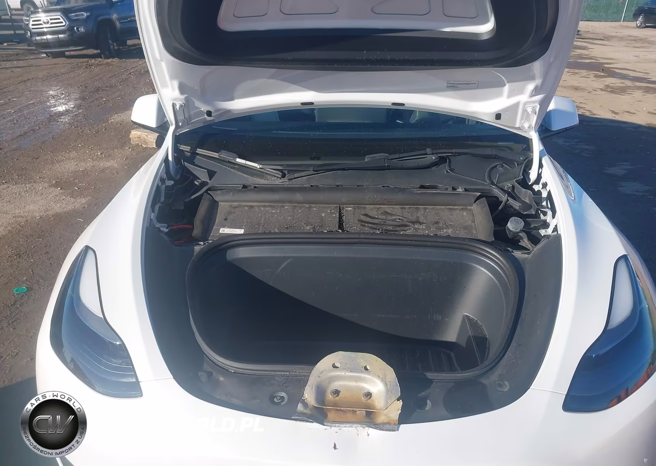 2023 Tesla Model Y Awd-Long Range Dual Motor All-Wheel Drive VIN:7SAYGDEE7PF763237 - 10