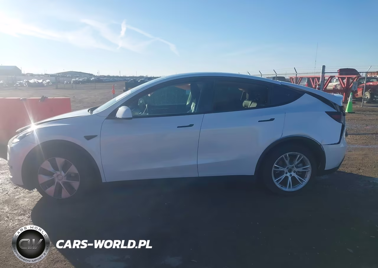 2023 Tesla Model Y Awd-Long Range Dual Motor All-Wheel Drive VIN:7SAYGDEE7PF763237 - 14