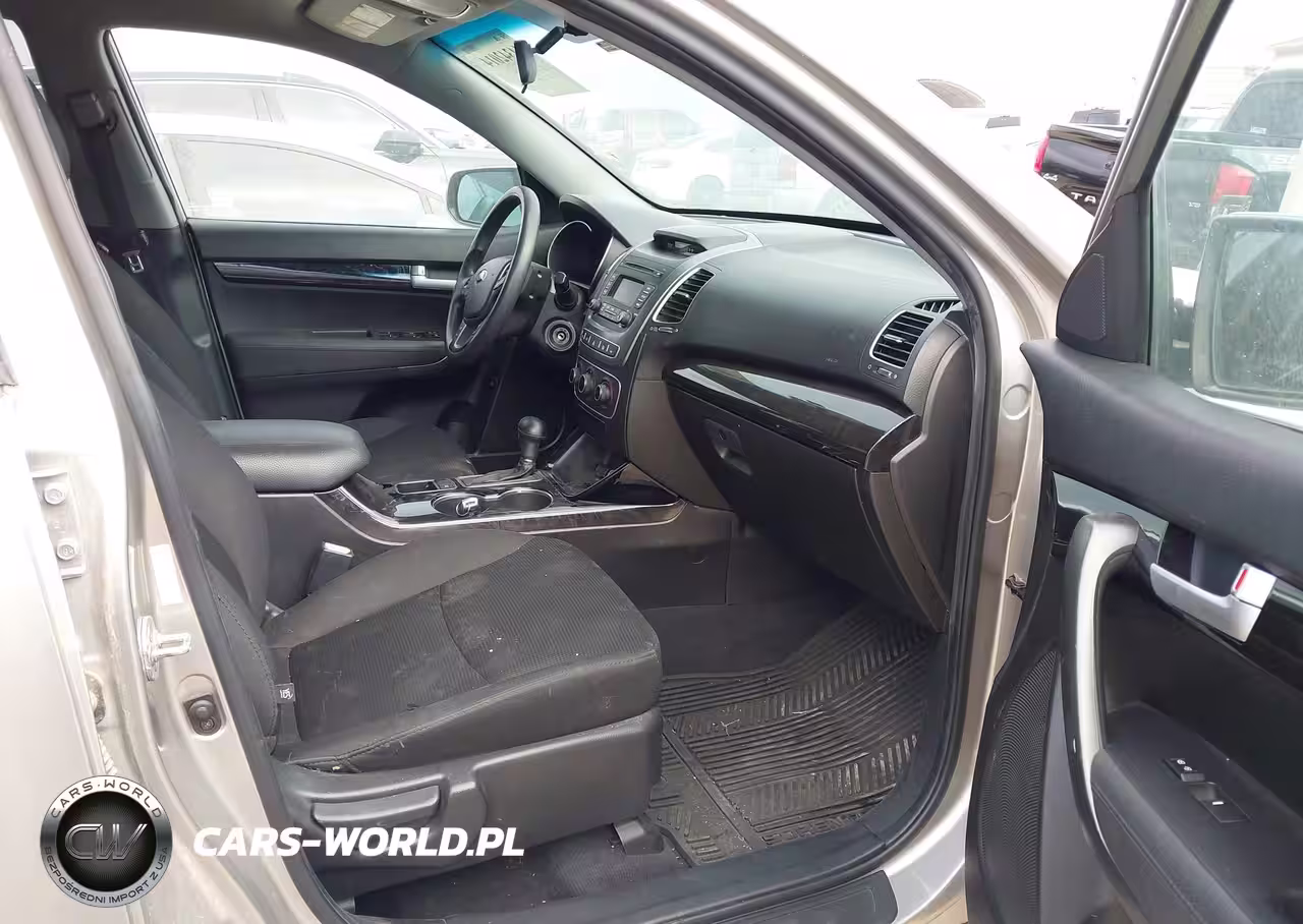 2015 Kia Sorento Lx VIN:5XYKT3A62FG590368 - 5