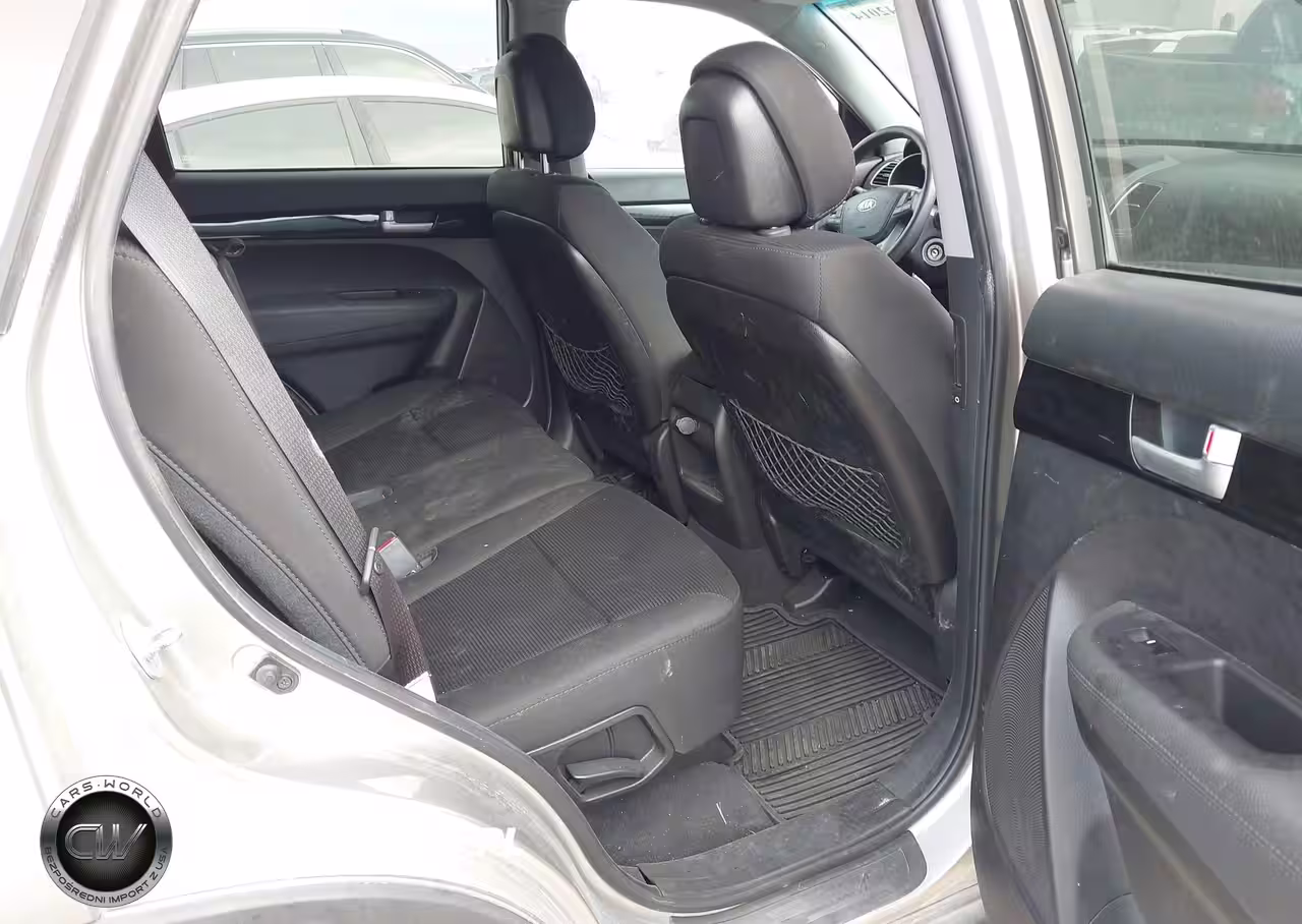 2015 Kia Sorento Lx VIN:5XYKT3A62FG590368 - 8