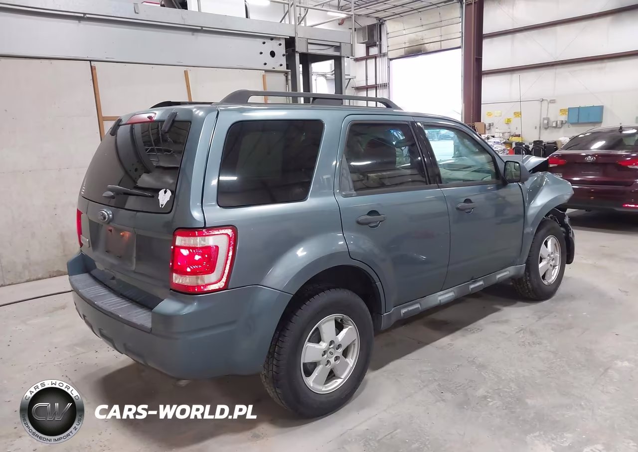 2011 Ford Escape Xlt VIN:1FMCU0D75BKC30001 - 4