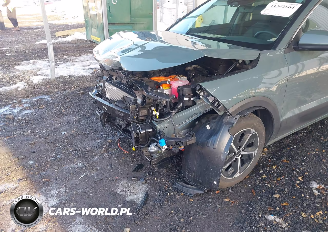 2025 Kia Niro Ex VIN:KNDCR3LE1S5272915 - 17