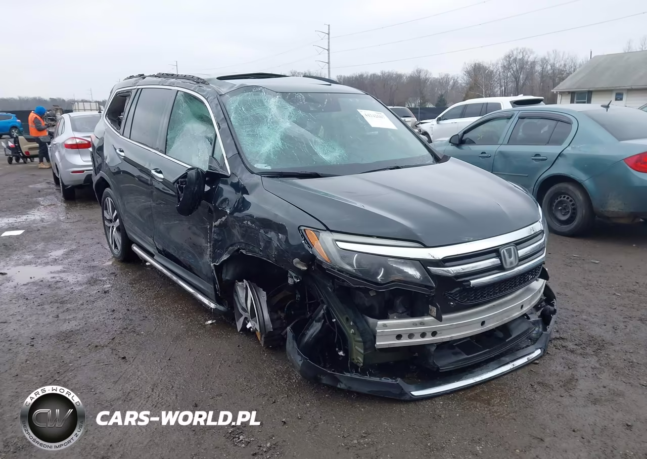 2018 Honda Pilot Touring VIN:5FNYF6H99JB000492 - 6