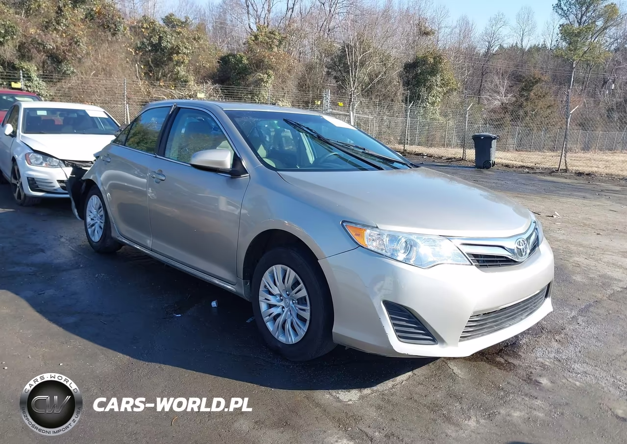 2013 Toyota Camry Le VIN:4T4BF1FK5DR323532 - 1