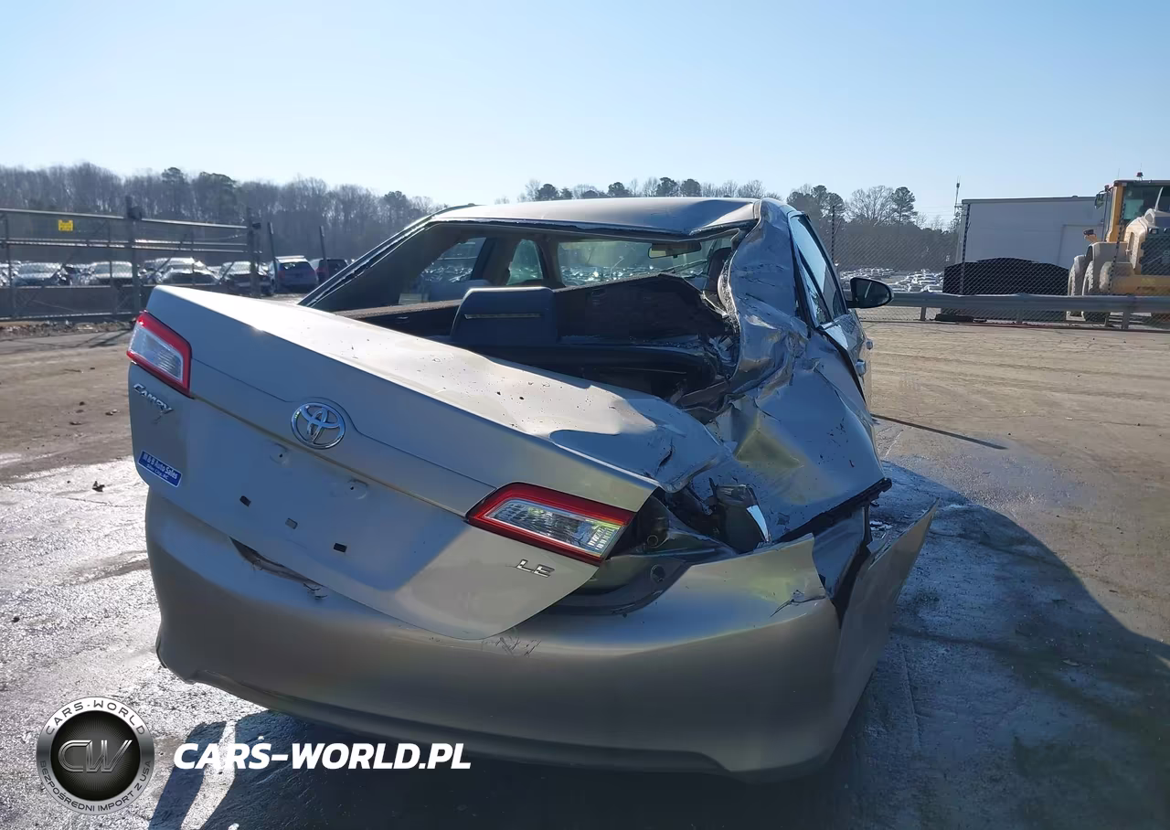 2013 Toyota Camry Le VIN:4T4BF1FK5DR323532 - 16