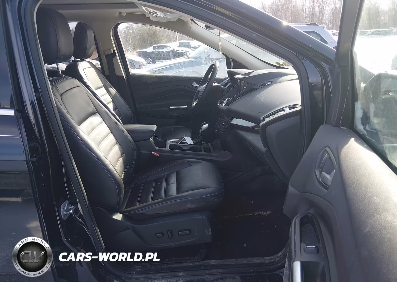 2019 Ford Escape Titanium VIN:1FMCU0J9XKUA90506 - 5