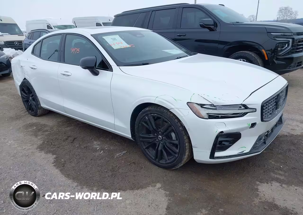 2023 Volvo S60 B5 Plus Black Edition