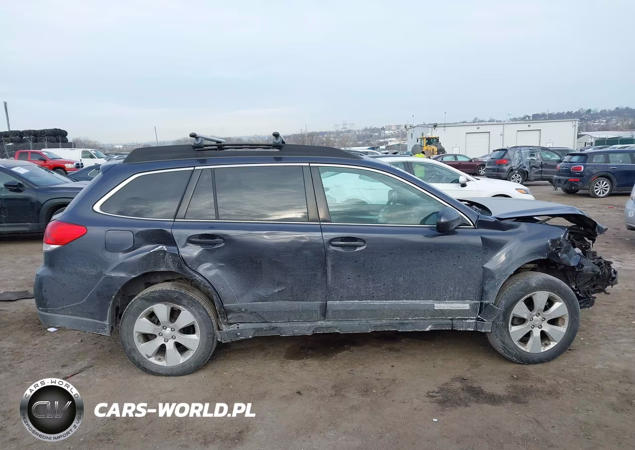 2010 Subaru Outback 2.5I Premium VIN:4S4BRBCC0A3318082 - 13