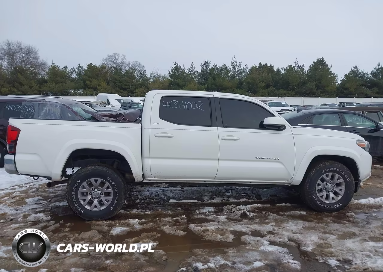 2018 Toyota Tacoma Sr5 V6 VIN:3TMAZ5CN5JM064001 - 14