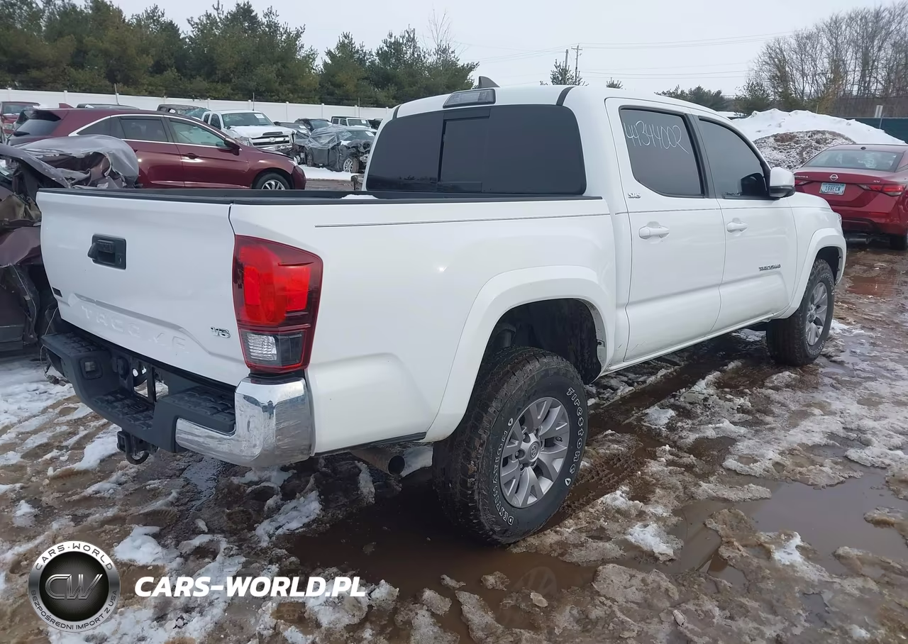 2018 Toyota Tacoma Sr5 V6 VIN:3TMAZ5CN5JM064001 - 4