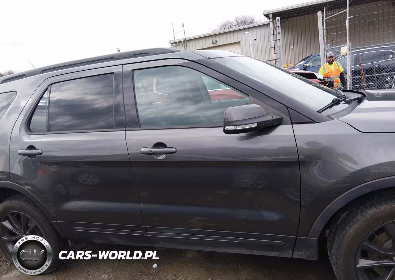 2018 Ford Explorer Xlt VIN:1FM5K8D88JGC21980 - 13