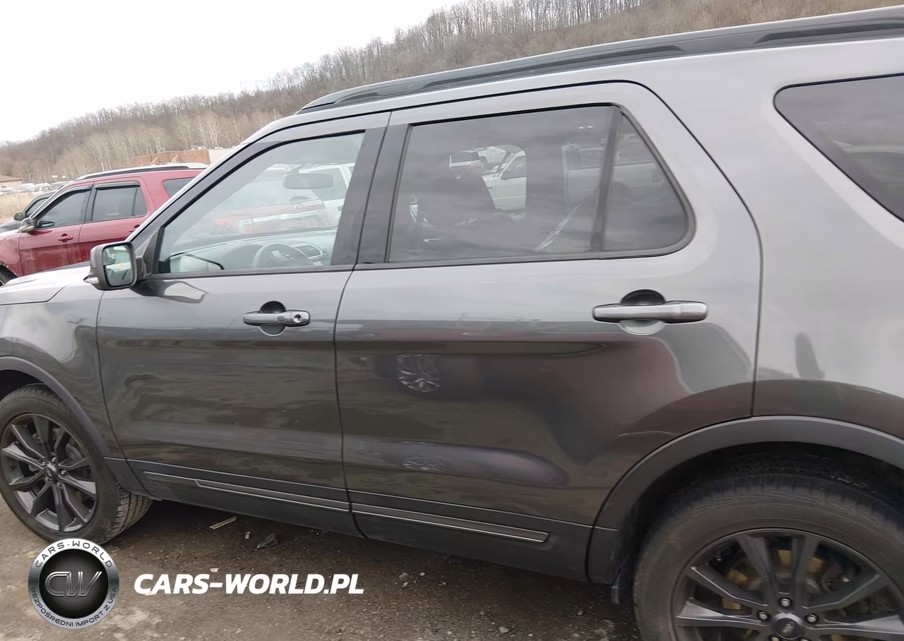 2018 Ford Explorer Xlt VIN:1FM5K8D88JGC21980 - 14