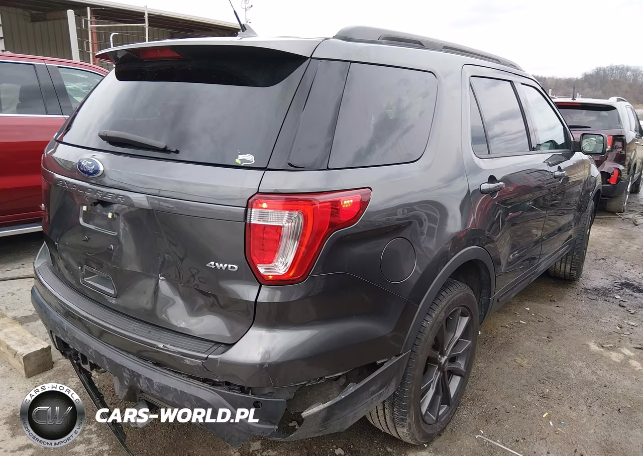 2018 Ford Explorer Xlt VIN:1FM5K8D88JGC21980 - 4