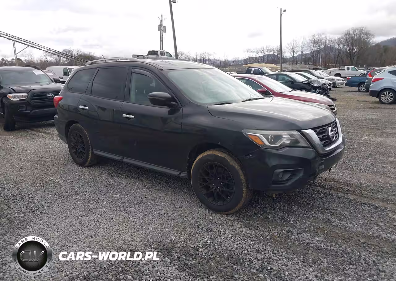 2017 Nissan Pathfinder Sv