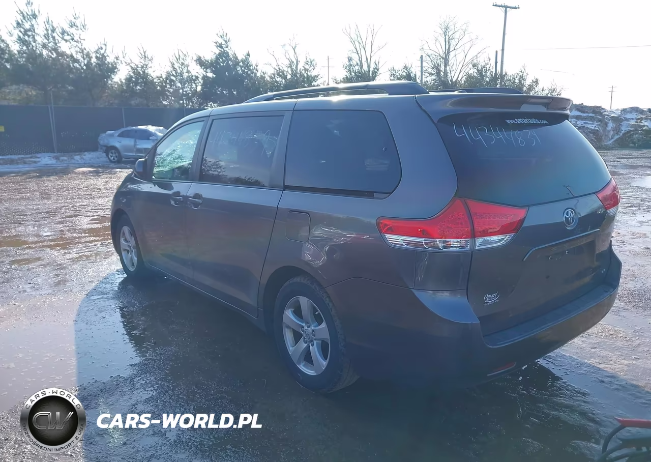 2012 Toyota Sienna Le V6 8 Passenger VIN:5TDKK3DC0CS176508 - 3