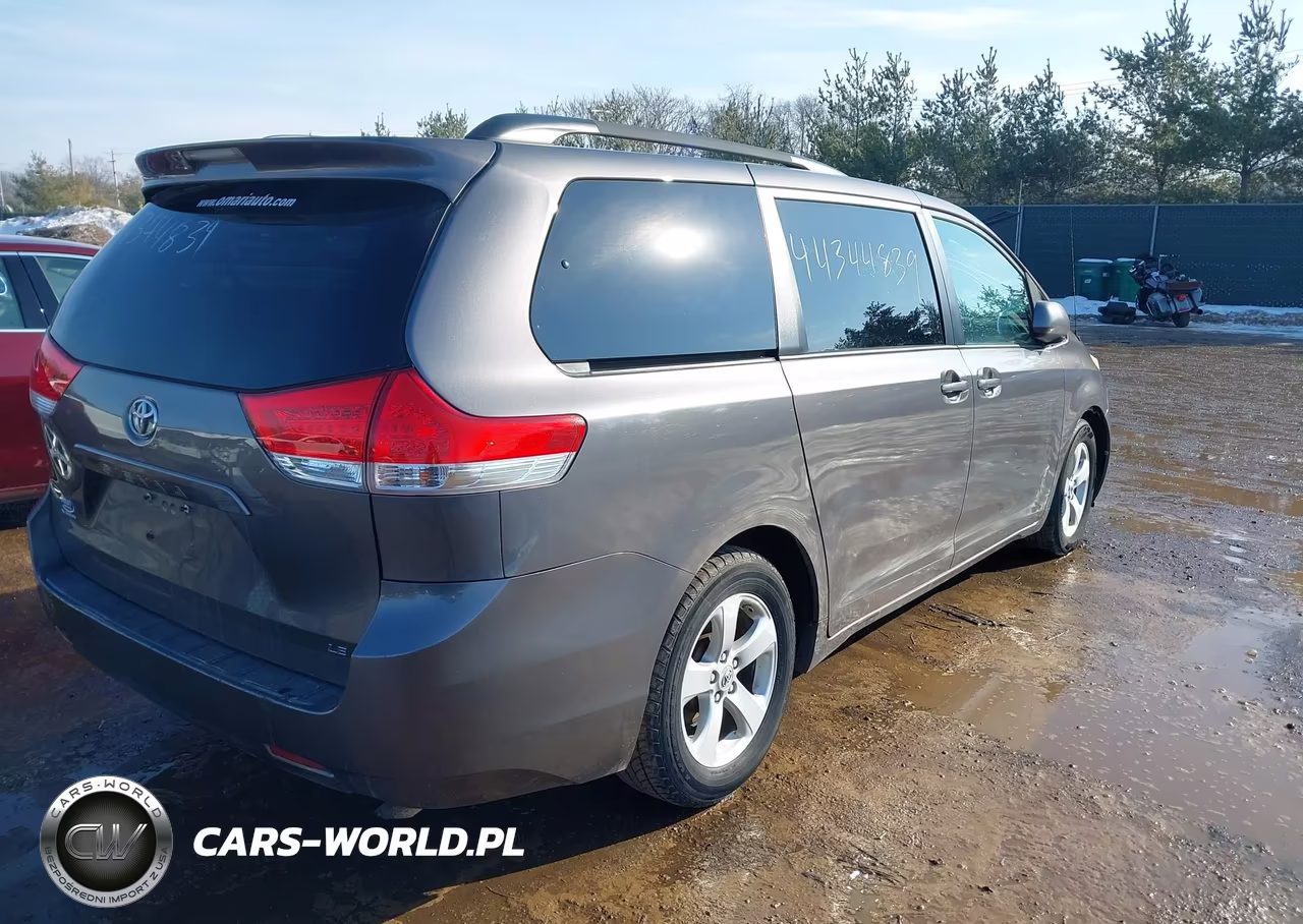2012 Toyota Sienna Le V6 8 Passenger VIN:5TDKK3DC0CS176508 - 4