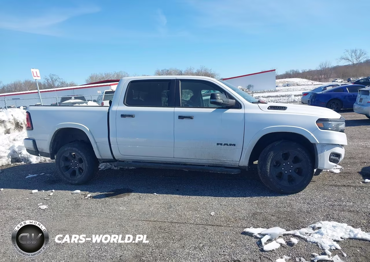 2025 Ram 1500 Big Horn 4X4 5'7 Box VIN:1C6SRFFP0SN533291 - 13