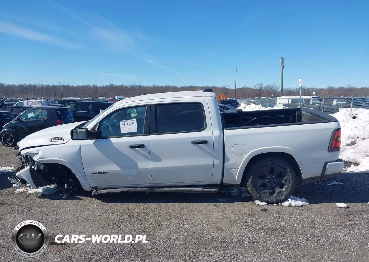 2025 Ram 1500 Big Horn 4X4 5'7 Box VIN:1C6SRFFP0SN533291 - 14