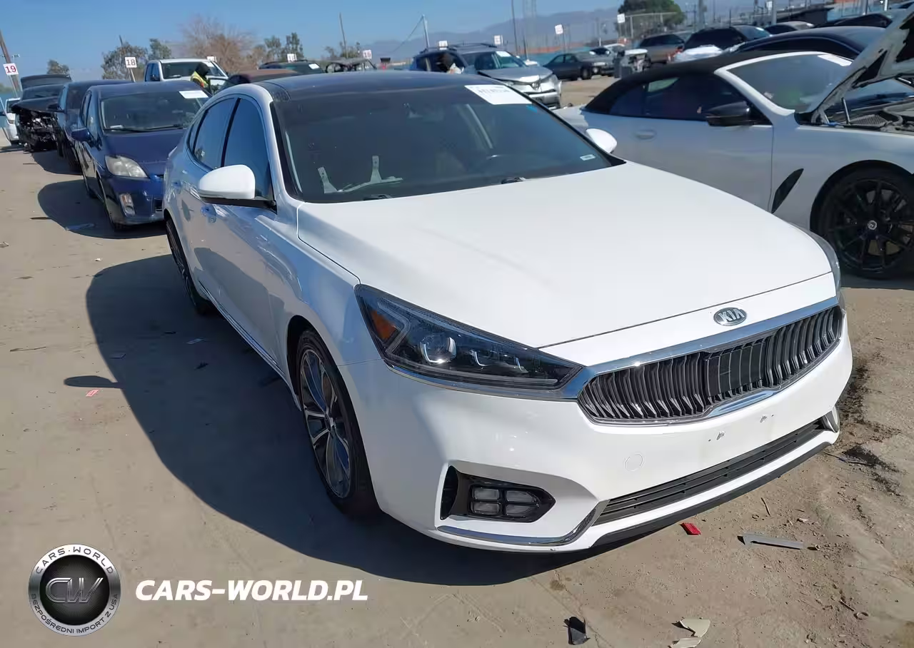 2017 Kia Cadenza Technology
