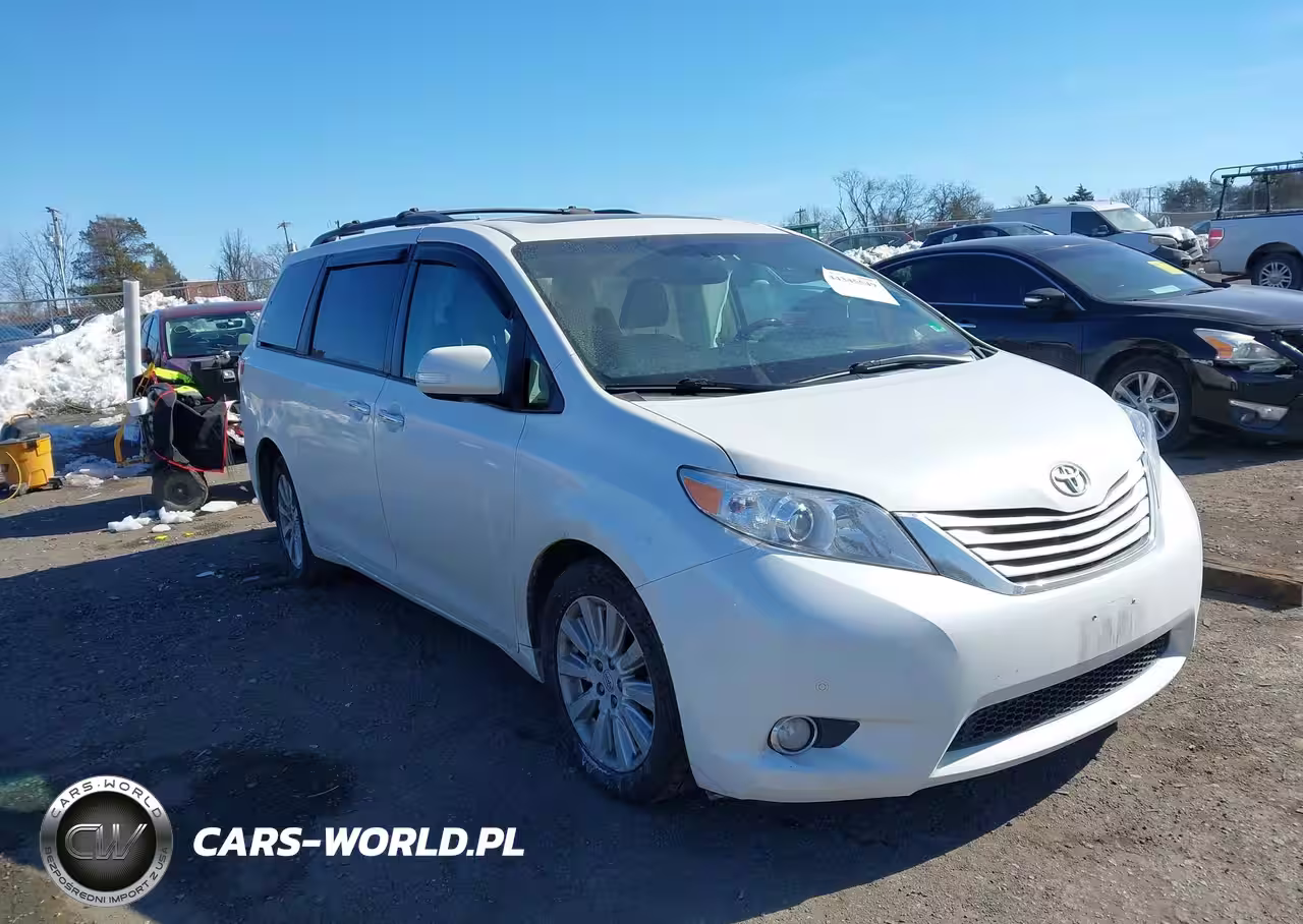 2013 Toyota Sienna Limited V6 7 Passenger