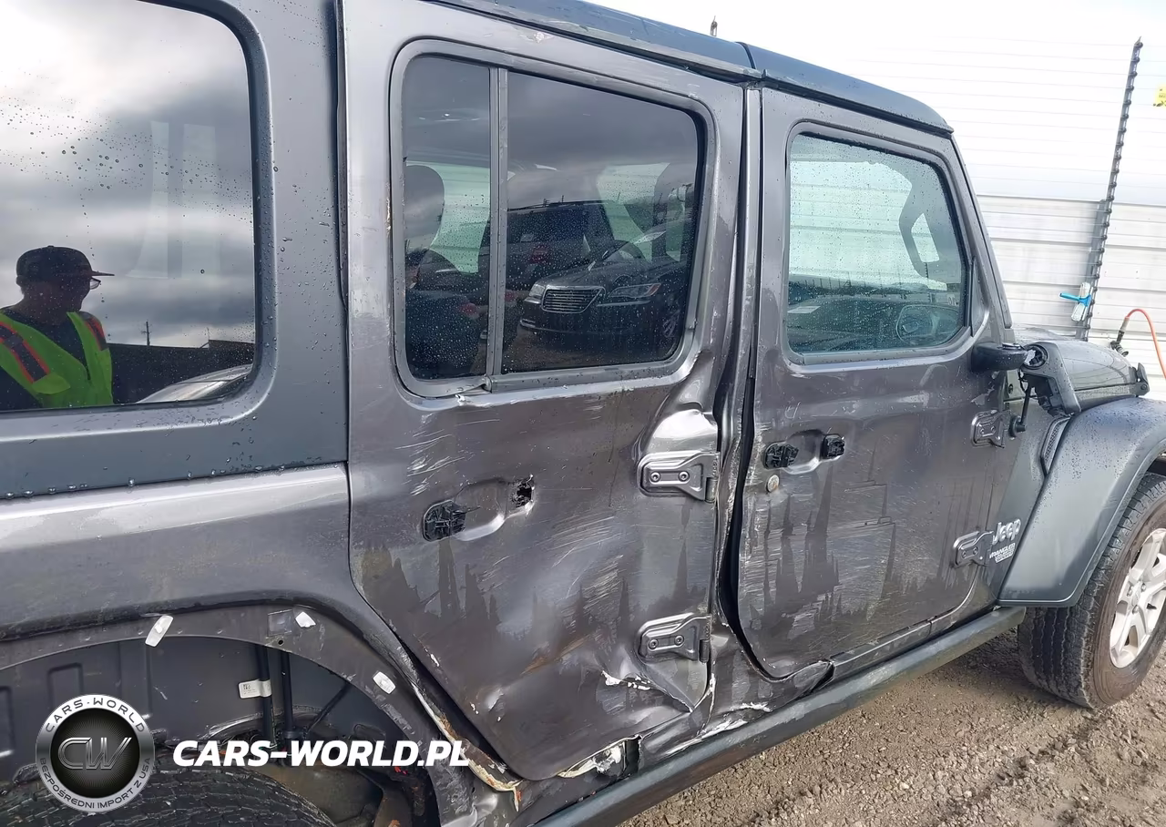 2020 Jeep Wrangler Unlimited Sport S 4X4 VIN:1C4HJXDN6LW345193 - 6