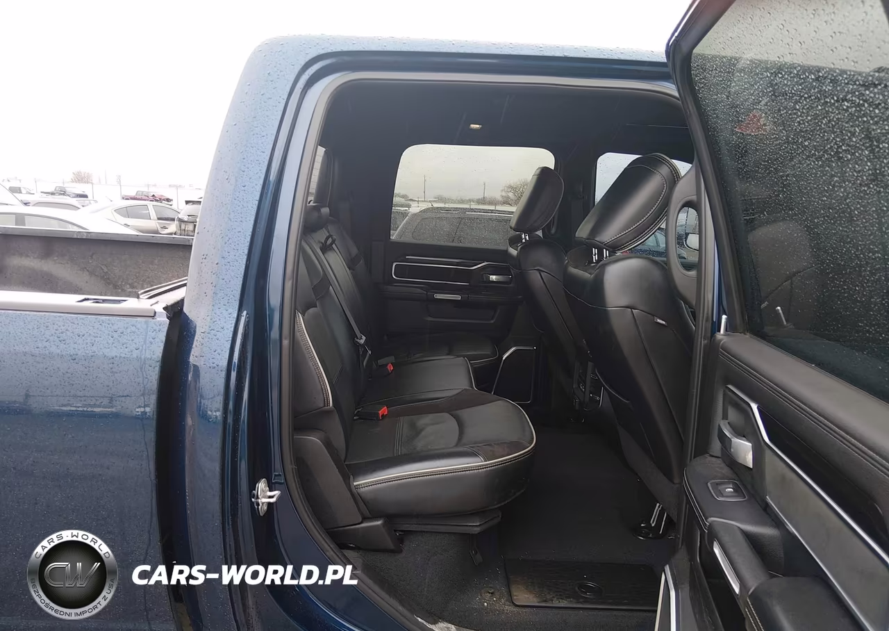 2019 Ram 3500 Laramie 4X4 8' Box VIN:3C63R3JL5KG525364 - 8
