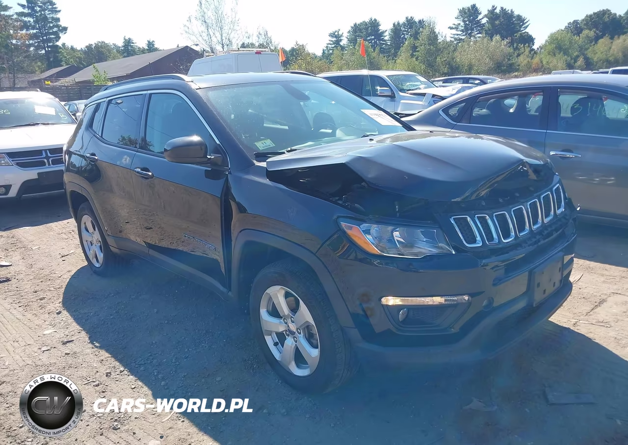 2018 Jeep Compass Latitude 4X4 VIN:3C4NJDBB7JT230826 - 13