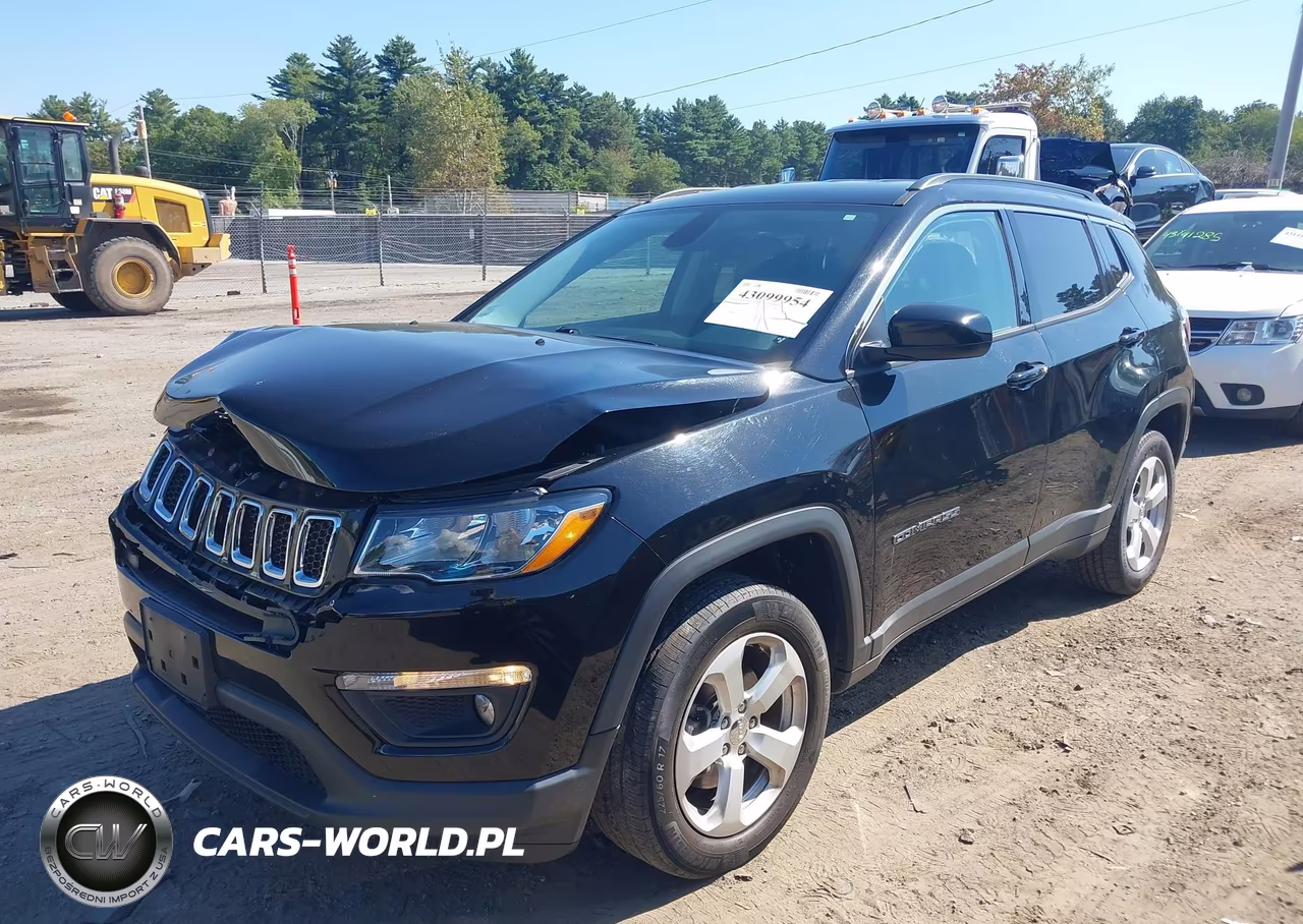2018 Jeep Compass Latitude 4X4 VIN:3C4NJDBB7JT230826 - 2