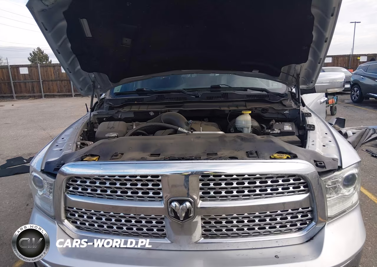2018 Ram 1500 Laramie 4X4 6'4 Box VIN:1C6RR7VT5JS109494 - 10