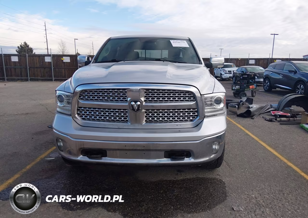 2018 Ram 1500 Laramie 4X4 6'4 Box VIN:1C6RR7VT5JS109494 - 13
