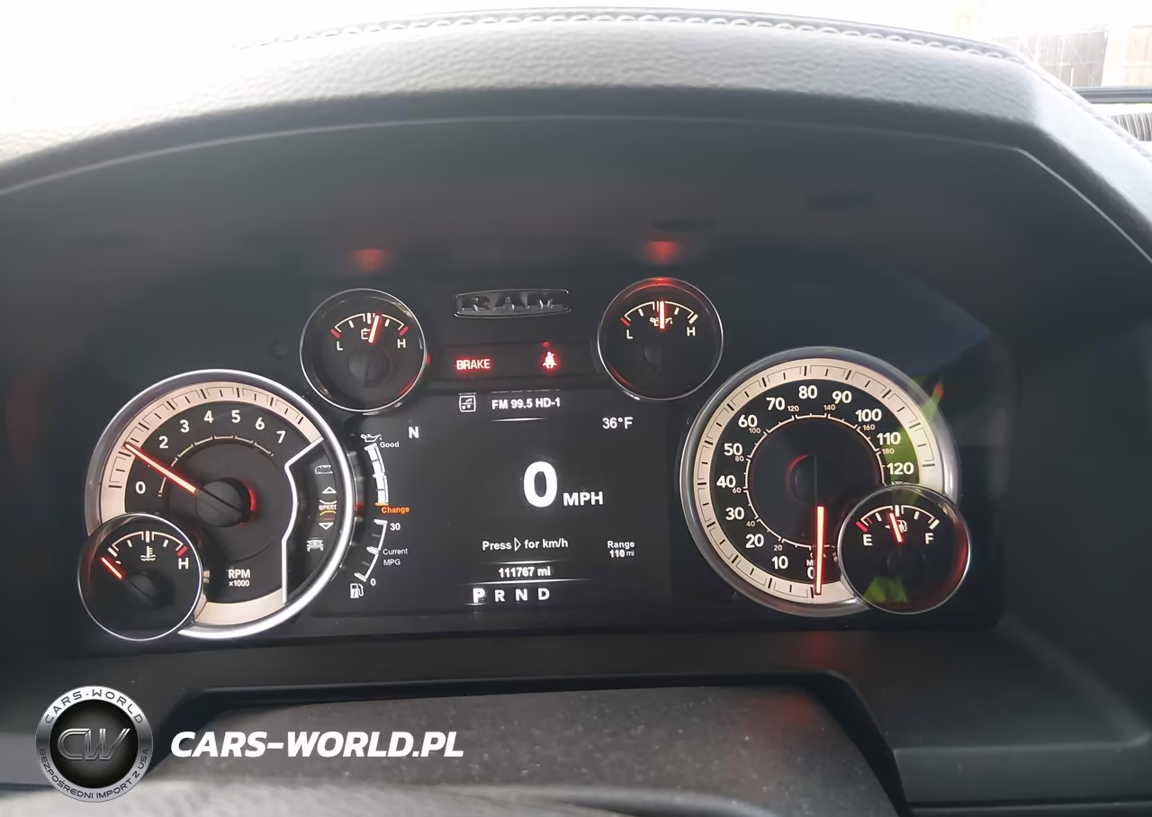 2018 Ram 1500 Laramie 4X4 6'4 Box VIN:1C6RR7VT5JS109494 - 7