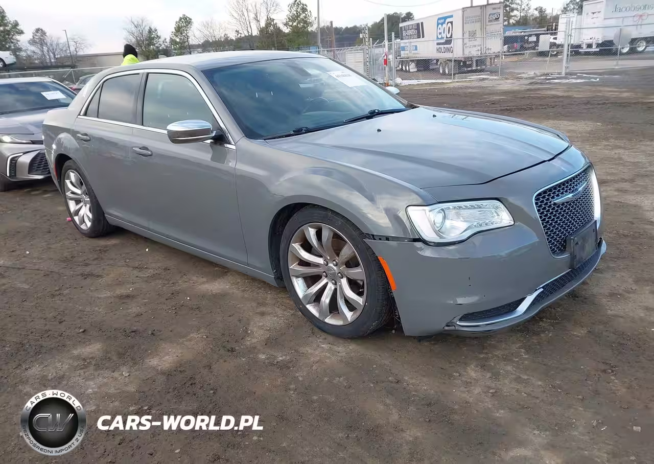2018 Chrysler 300 Touring