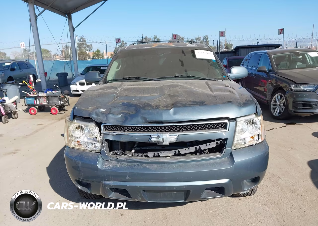 2008 Chevrolet Tahoe Ls VIN:1GNFC13C78J135972 - 13