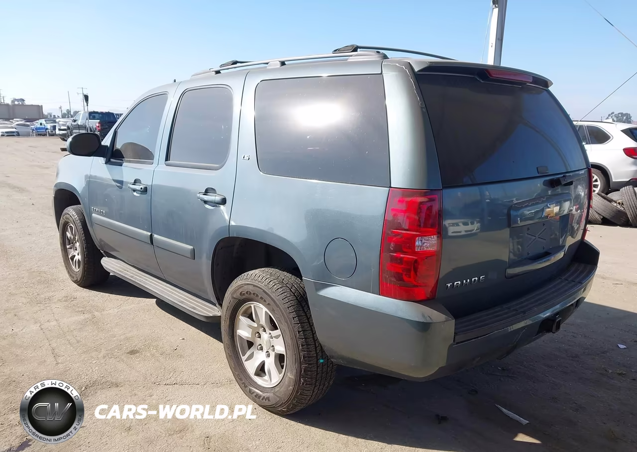 2008 Chevrolet Tahoe Ls VIN:1GNFC13C78J135972 - 3