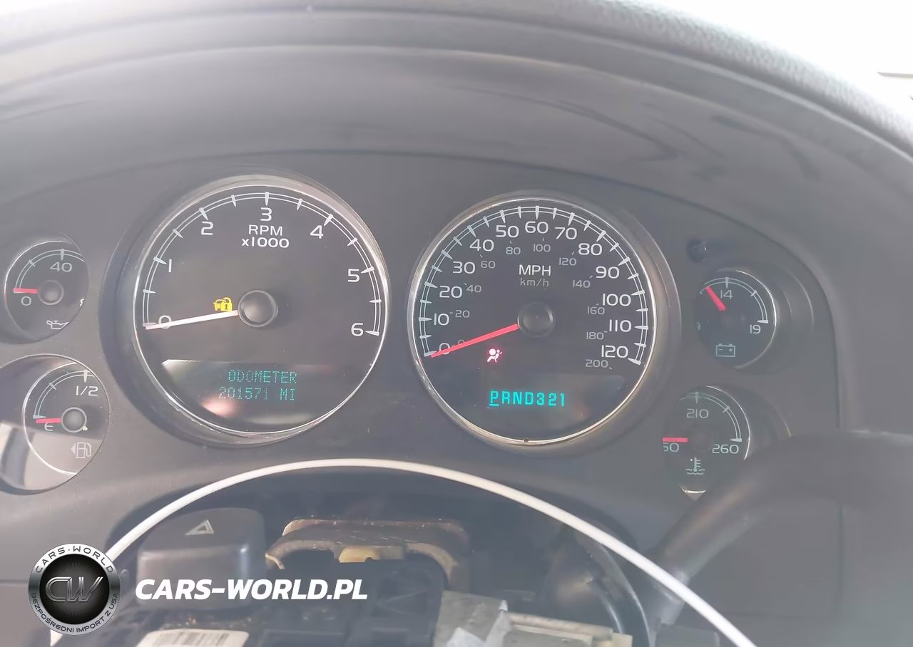 2008 Chevrolet Tahoe Ls VIN:1GNFC13C78J135972 - 7