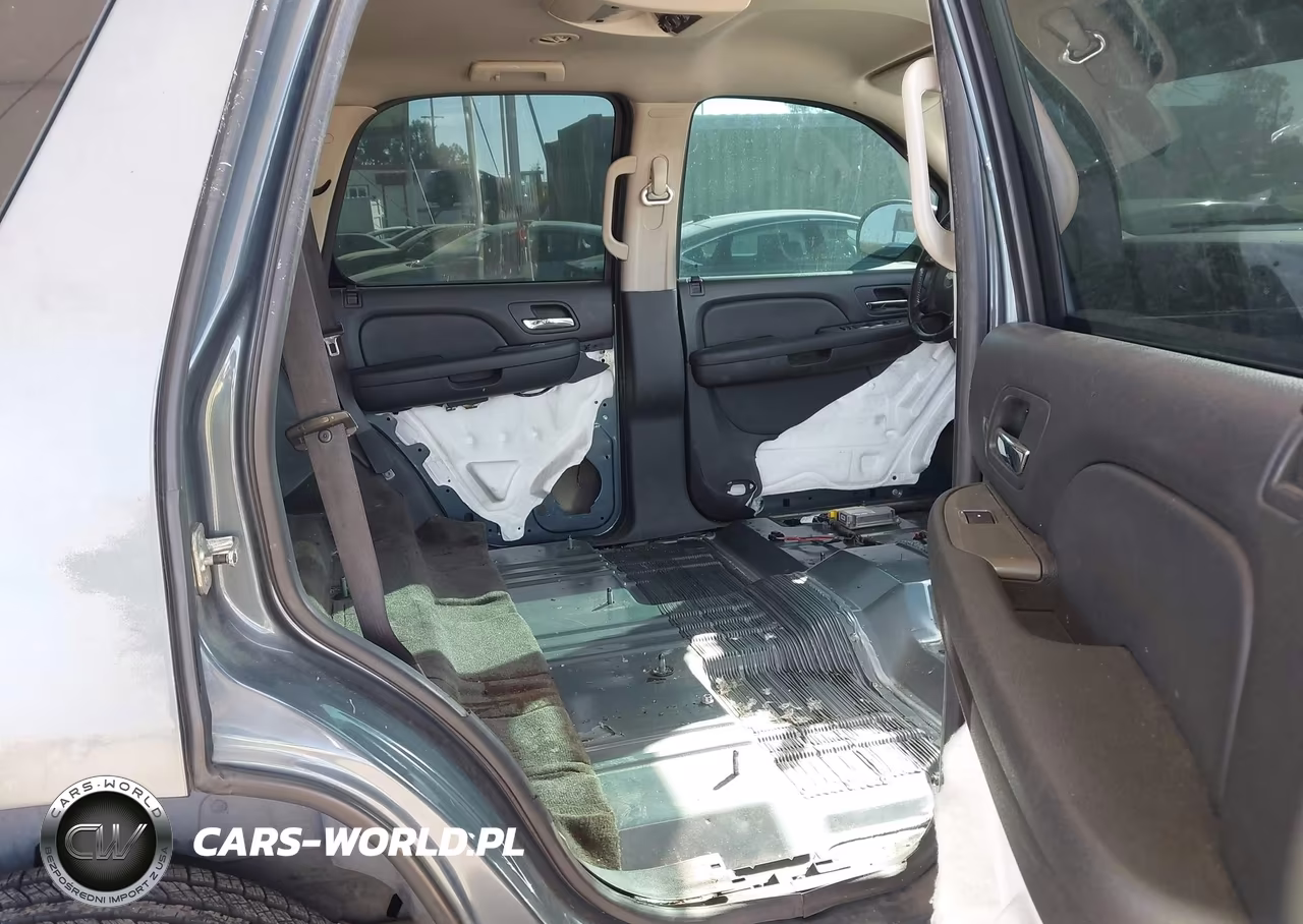 2008 Chevrolet Tahoe Ls VIN:1GNFC13C78J135972 - 8