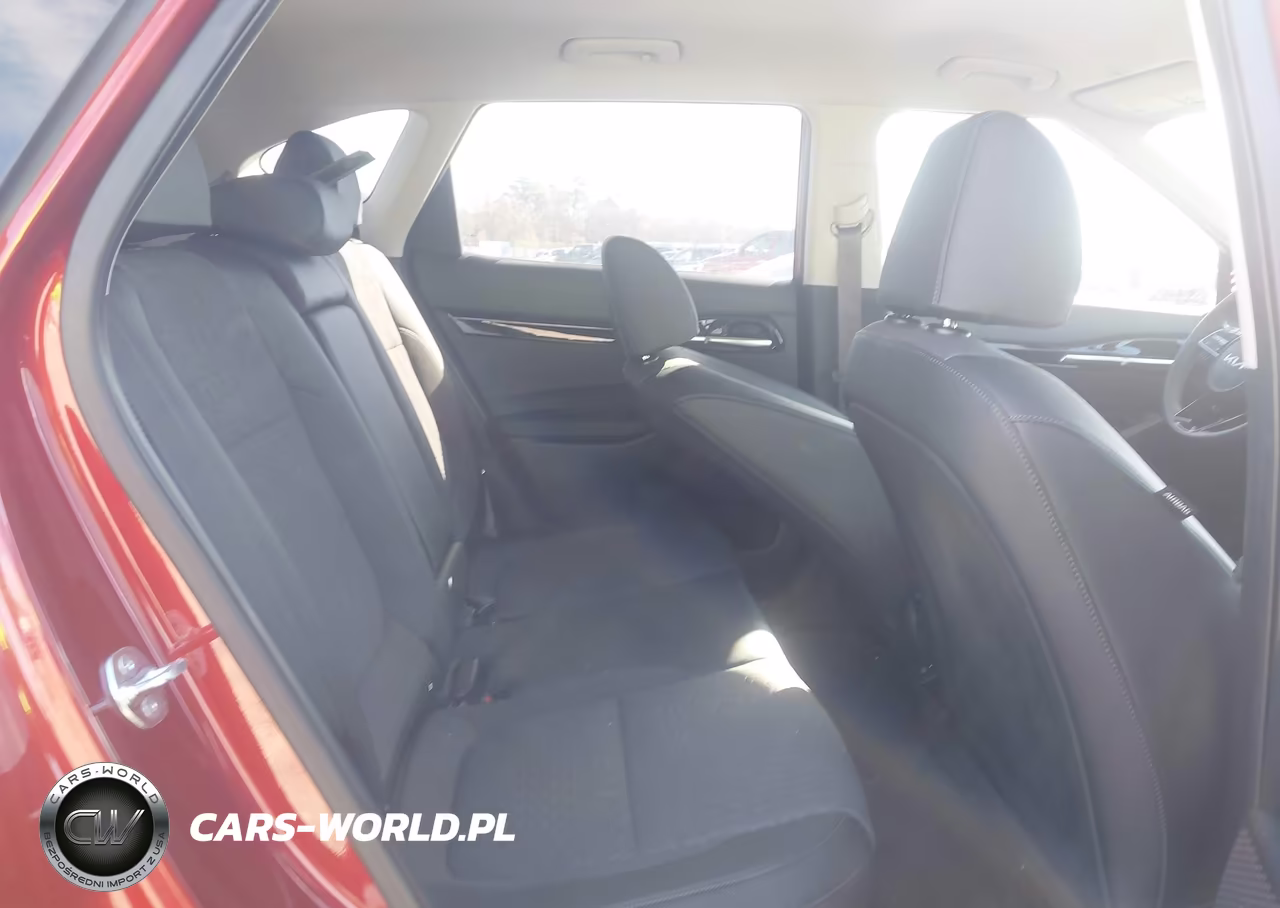 2025 Kia Seltos S VIN:KNDEU2AA1S7738221 - 8