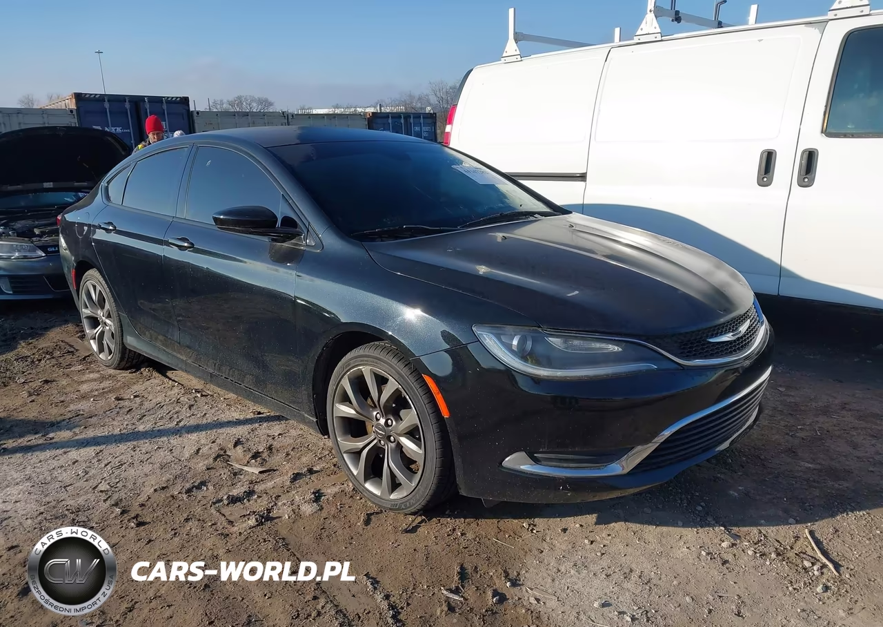 2015 Chrysler 200 S – zdjęcie 1 z 11
