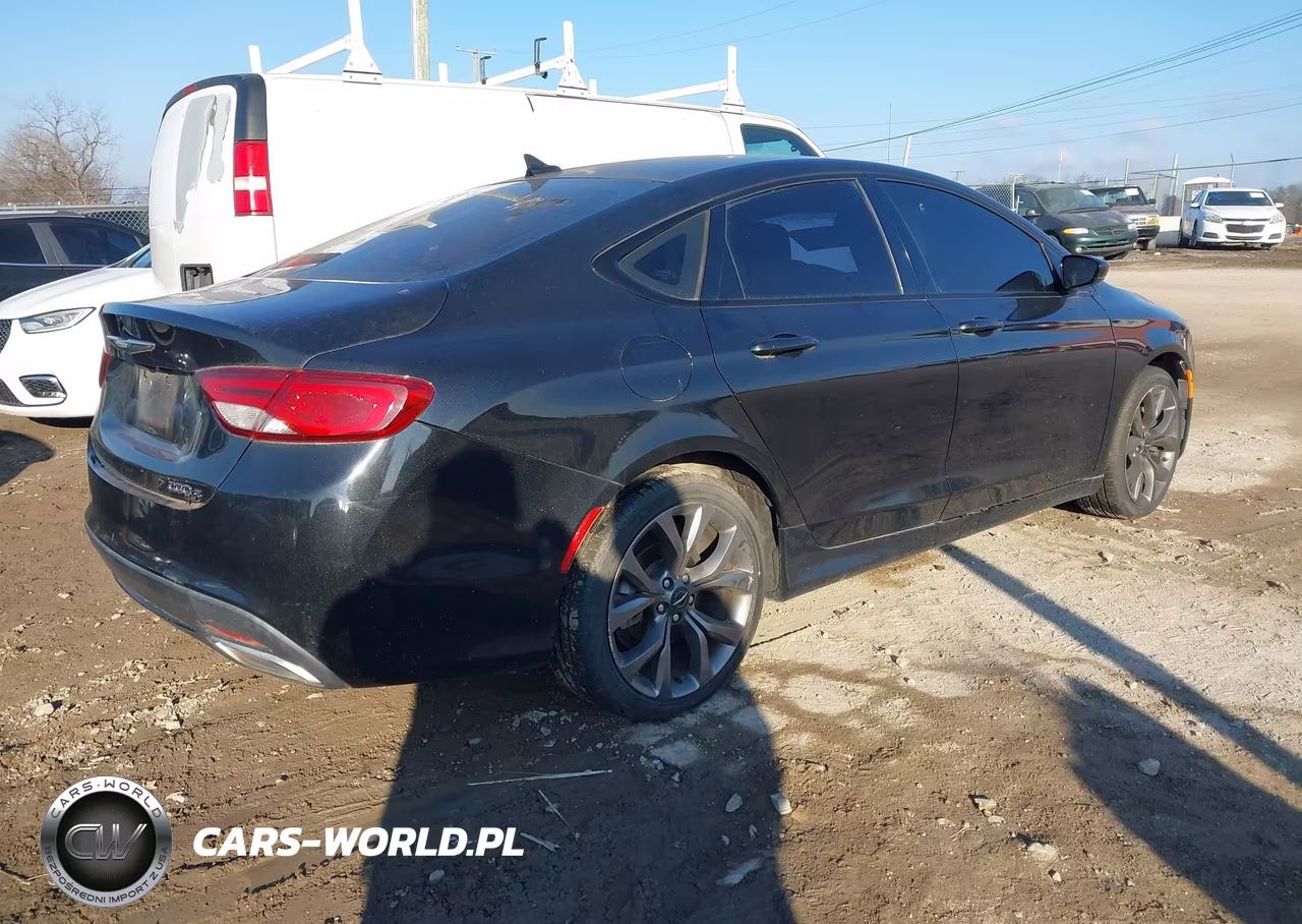 2015 Chrysler 200 S VIN:1C3CCCBG7FN642876 - 4