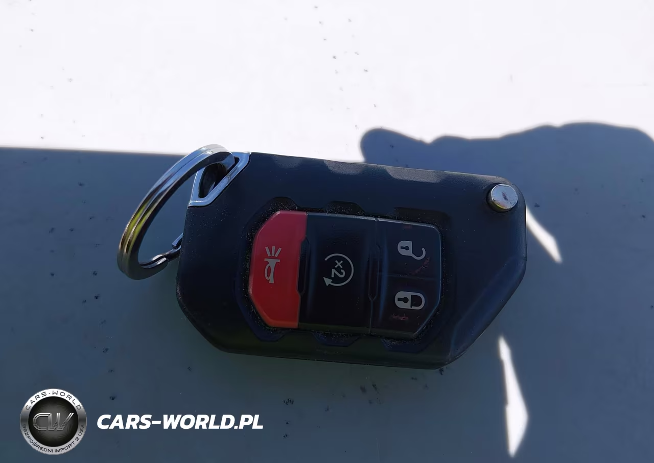 2020 Jeep Gladiator Sport S 4X4 VIN:1C6HJTAG7LL173697 - 11