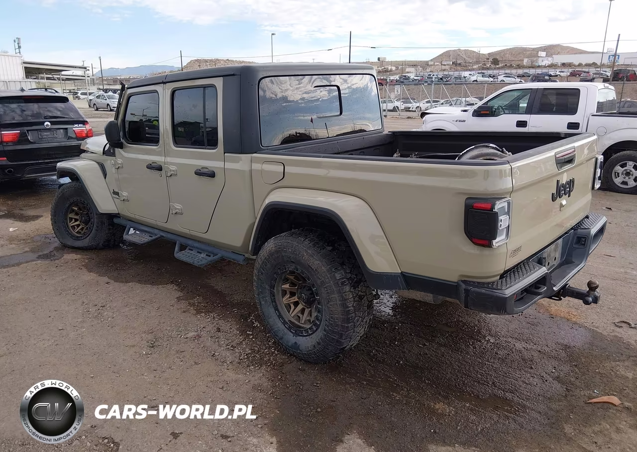 2020 Jeep Gladiator Sport S 4X4 VIN:1C6HJTAG7LL173697 - 3