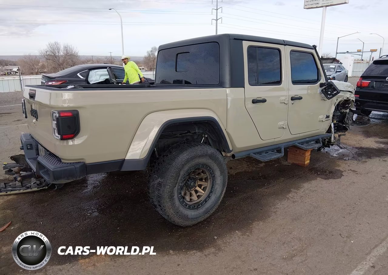 2020 Jeep Gladiator Sport S 4X4 VIN:1C6HJTAG7LL173697 - 4